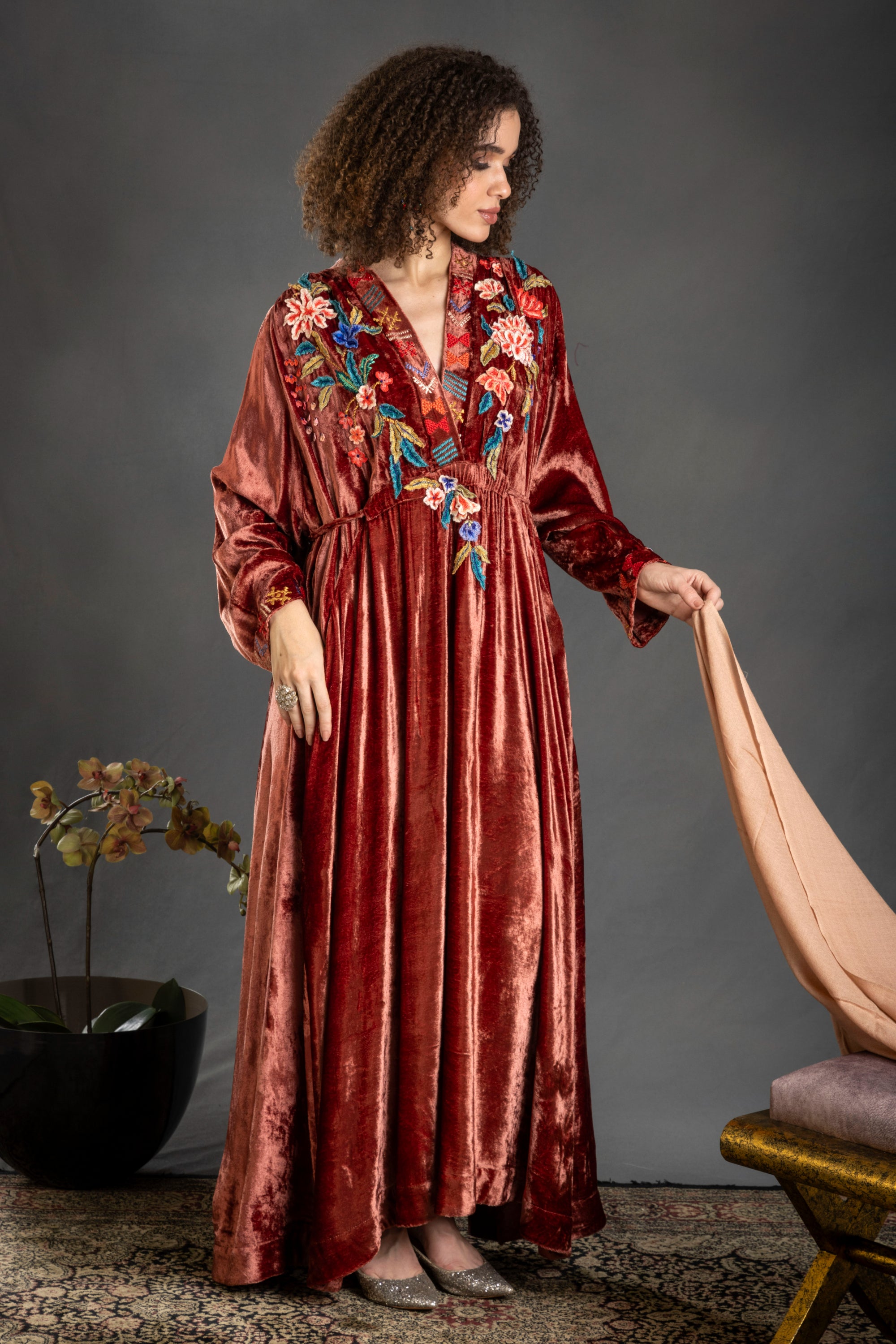 Safia Embroidered Jalabiya