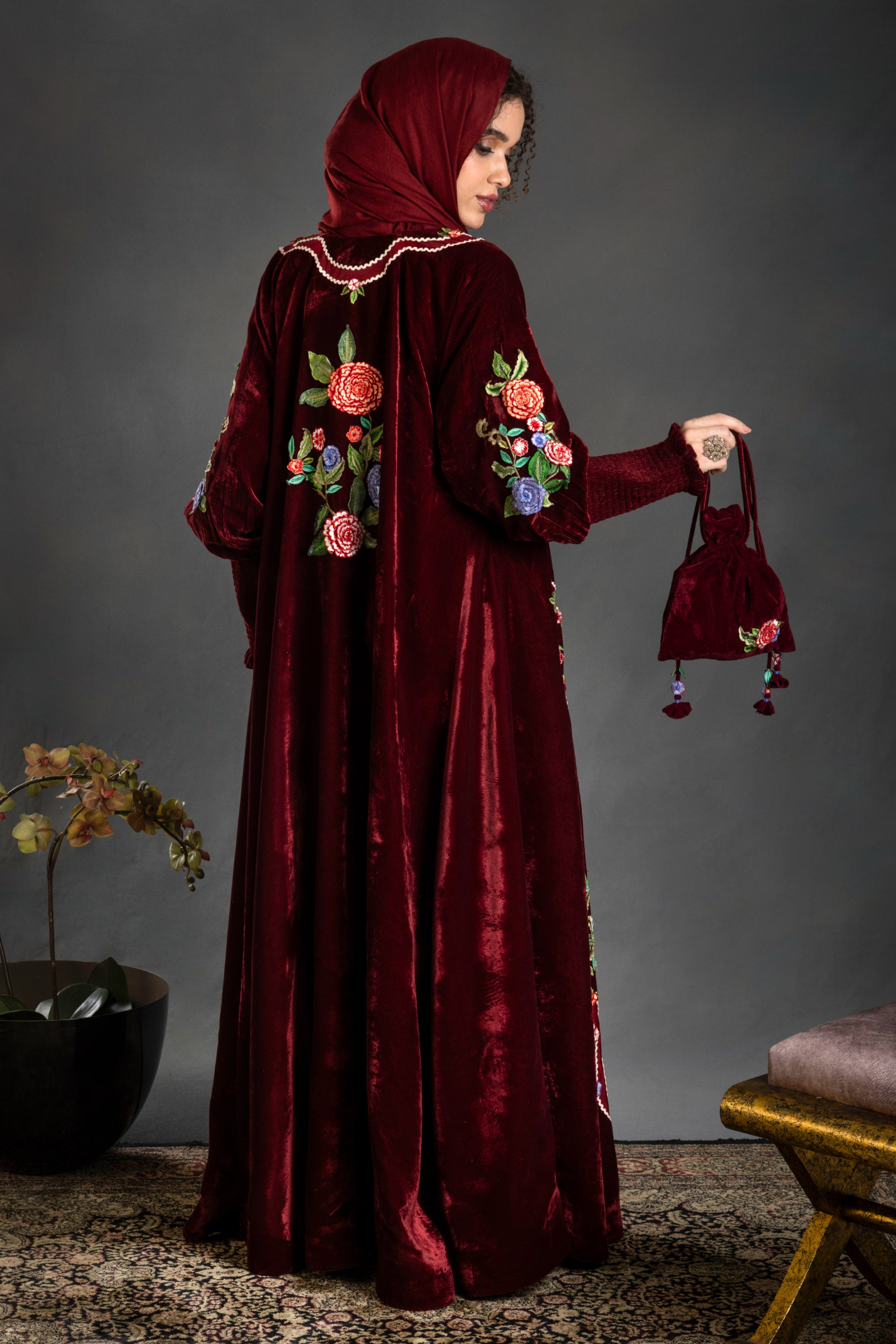 Akilah Embroidered Abaya