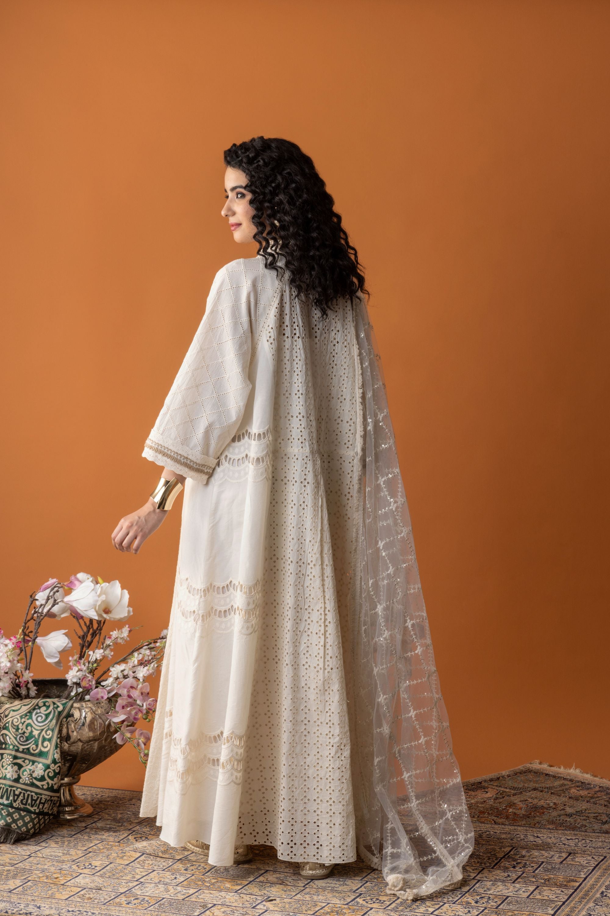 Nazli Embroidered Jalabiya