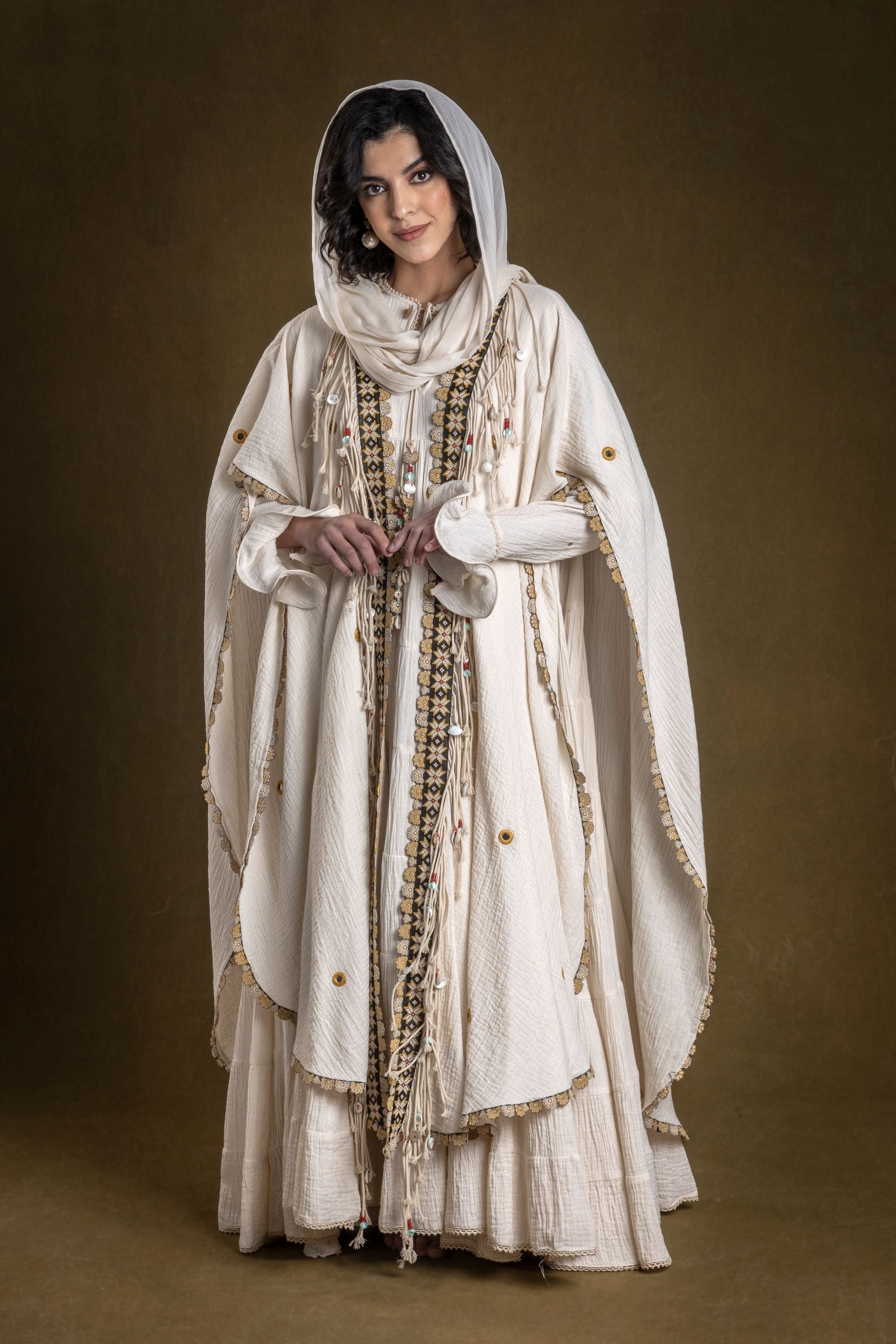 Munawar Embroidered Jalabiya & Dushala Cape with Embellishment