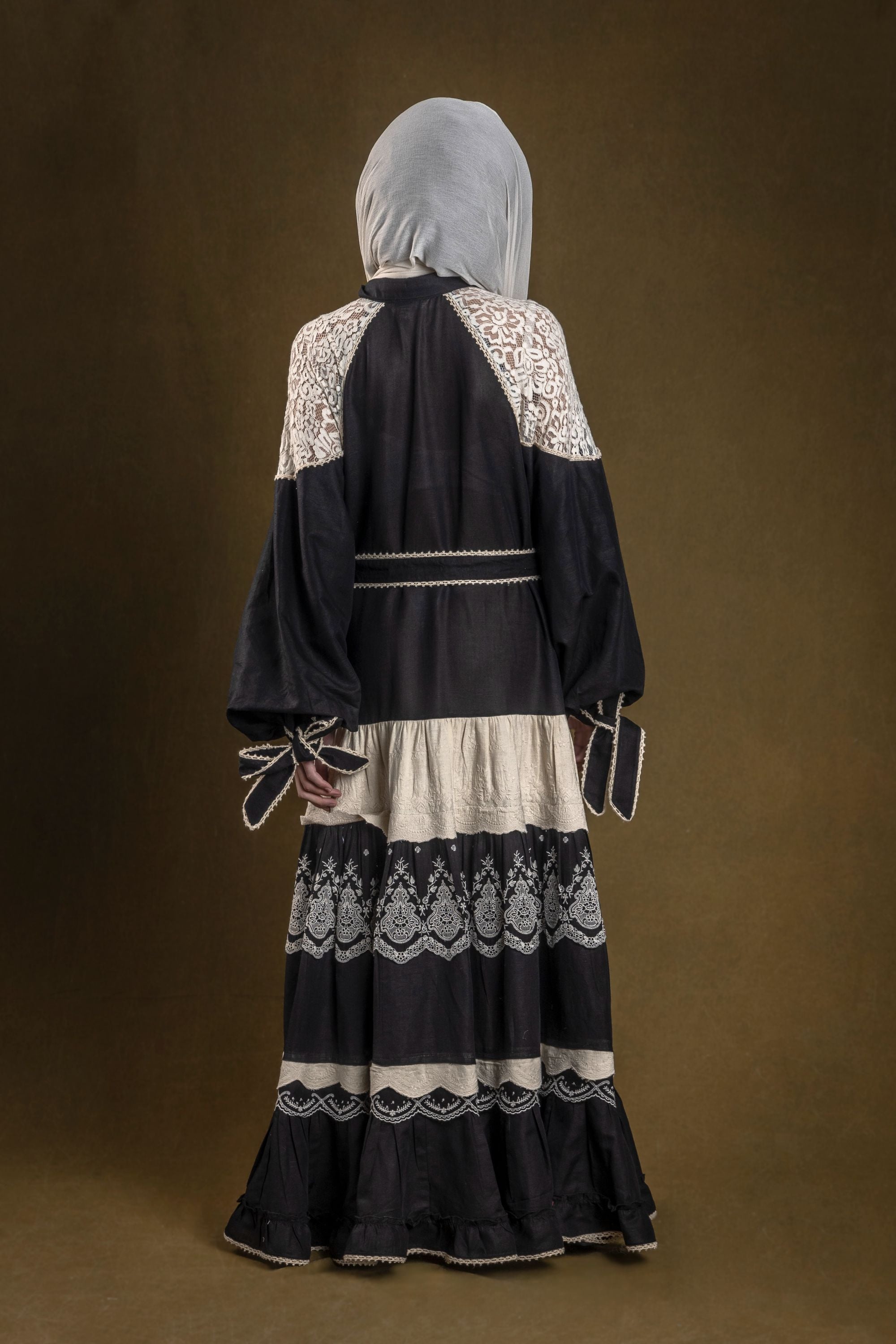 Naima Jalabiya with Embroidery