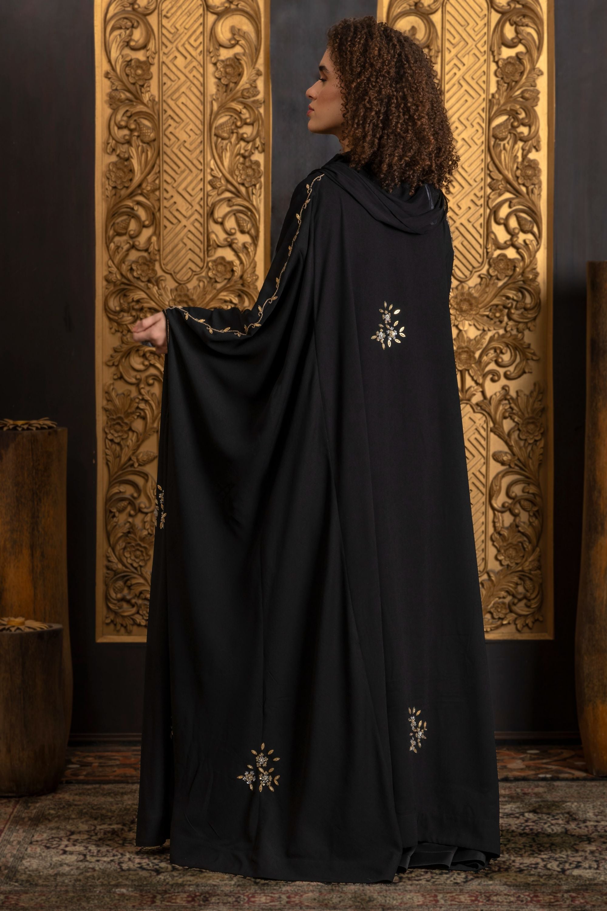 Darya Embroidered Abaya with Sheila