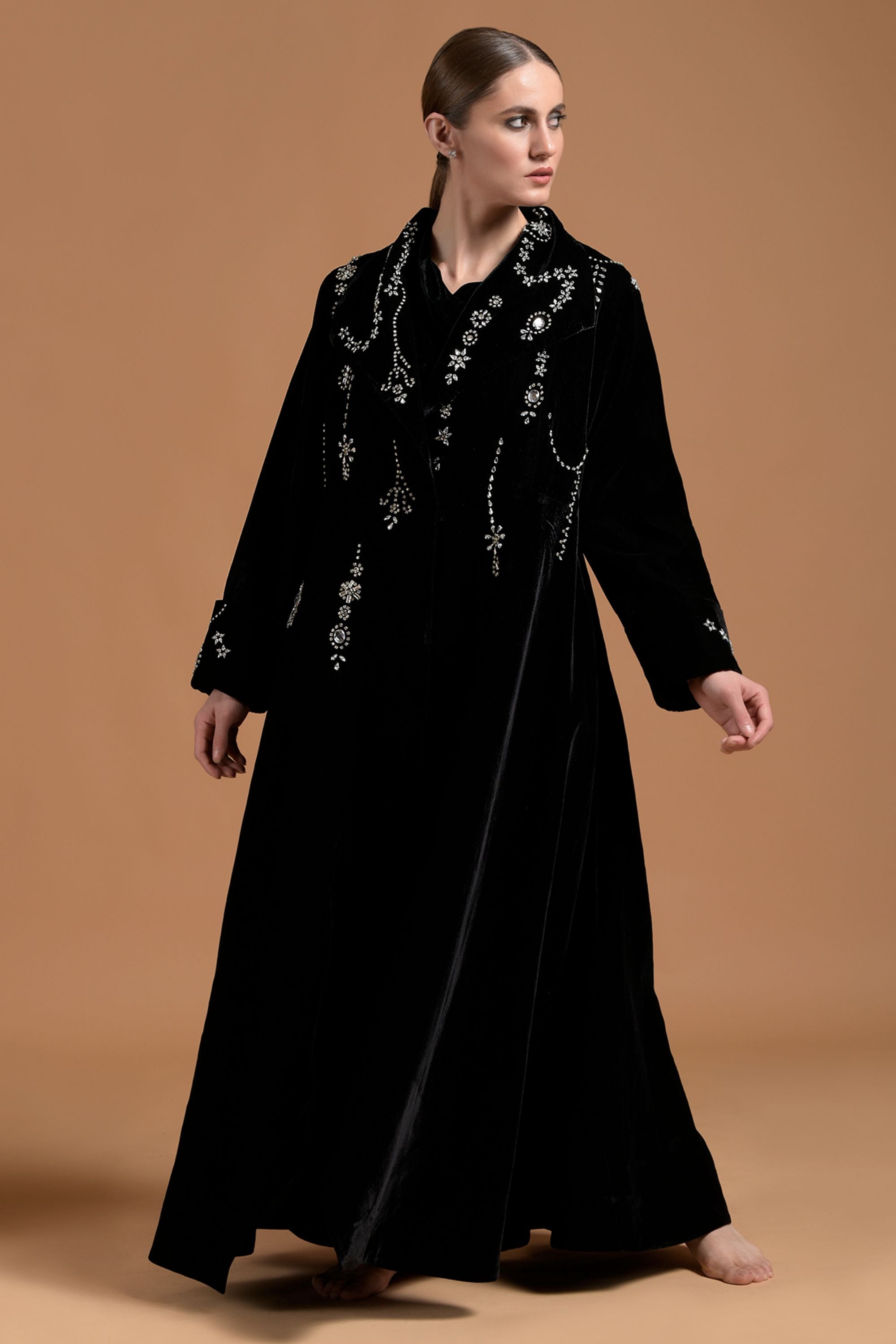 Hafeeza Embellished Bisht Abaya