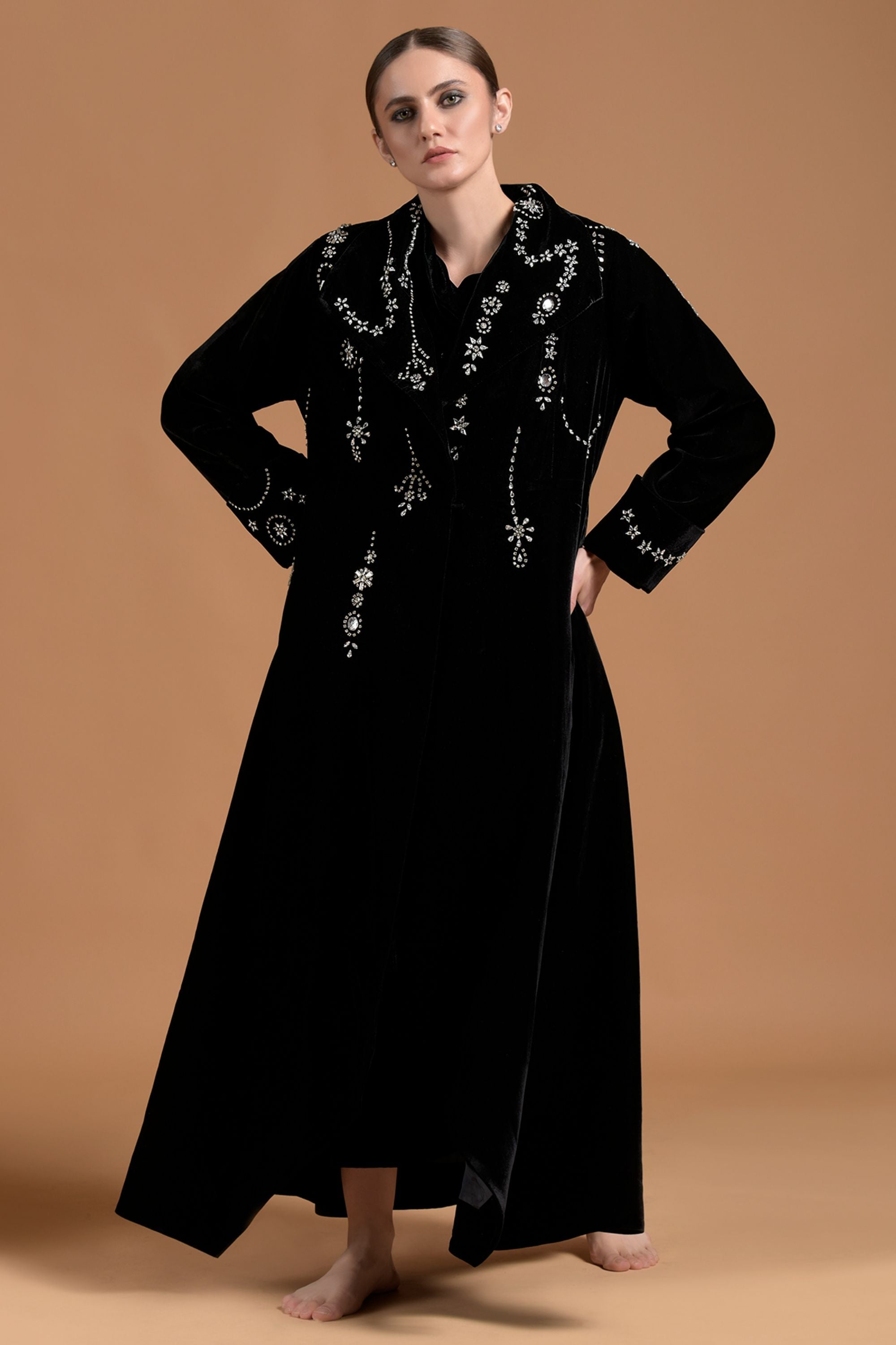 Hafeeza Embellished Bisht Abaya