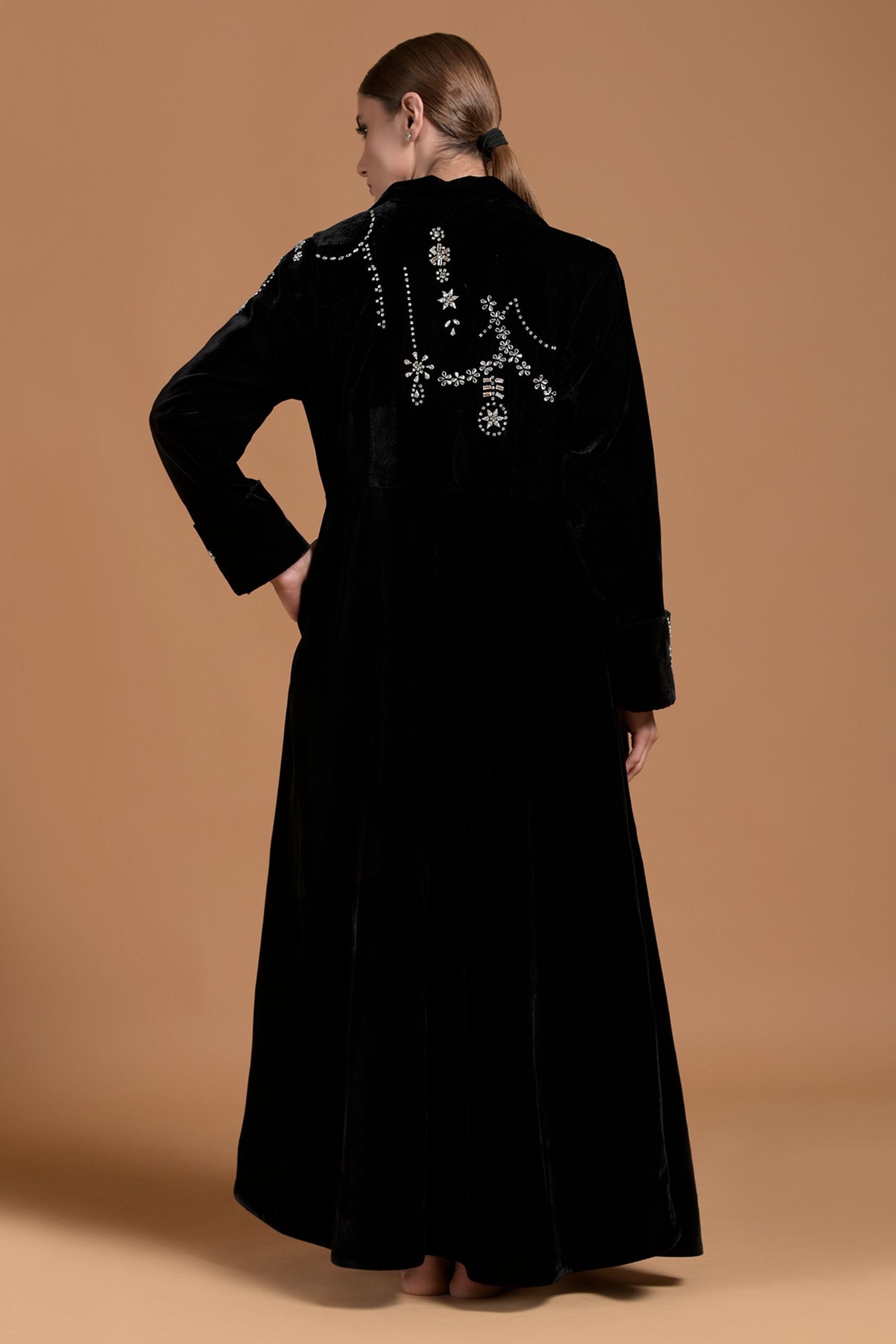 Hafeeza Embellished Bisht Abaya