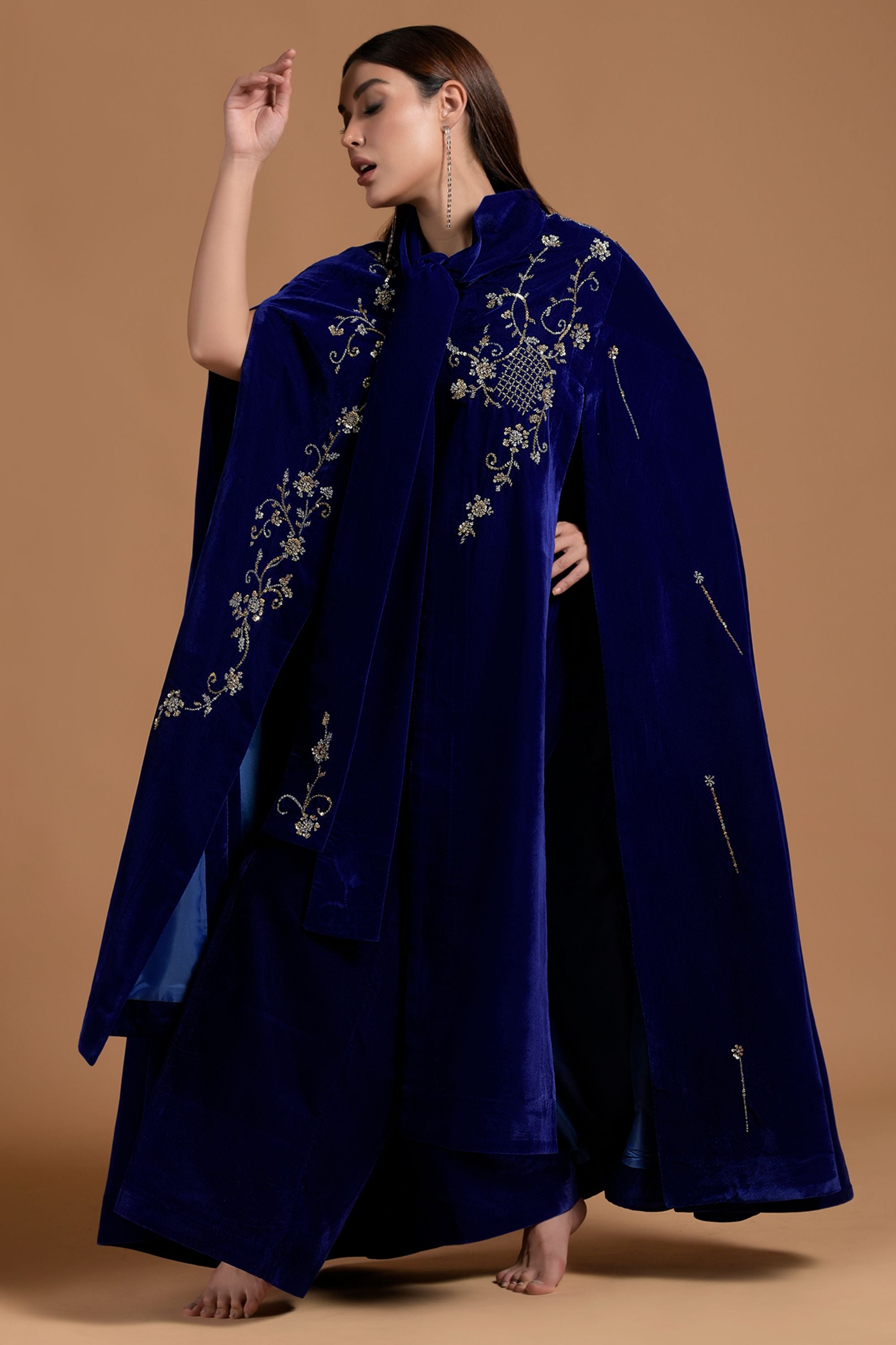 Kohinoor Embellished Cape