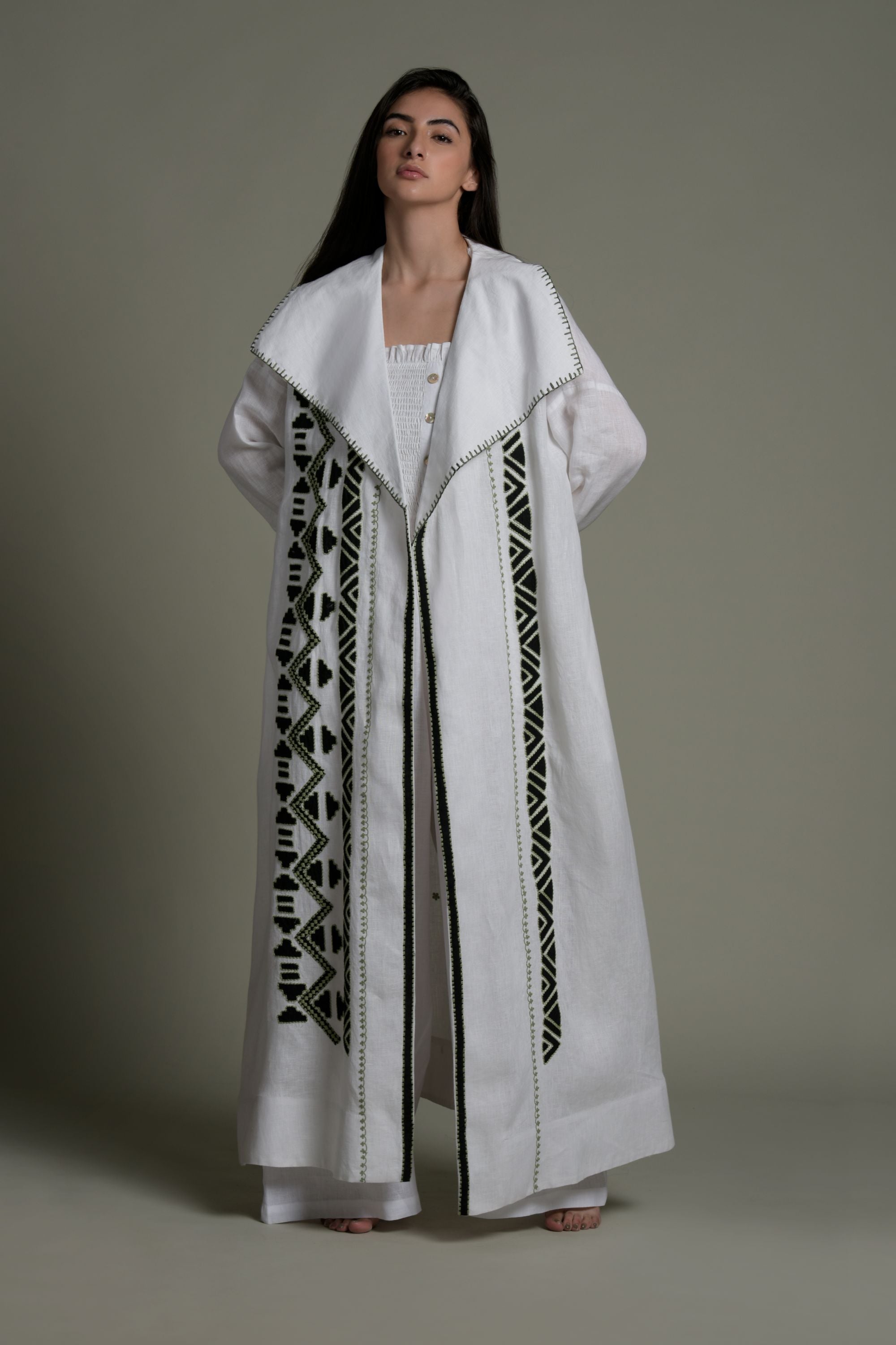 Minaj Embroidered Abaya