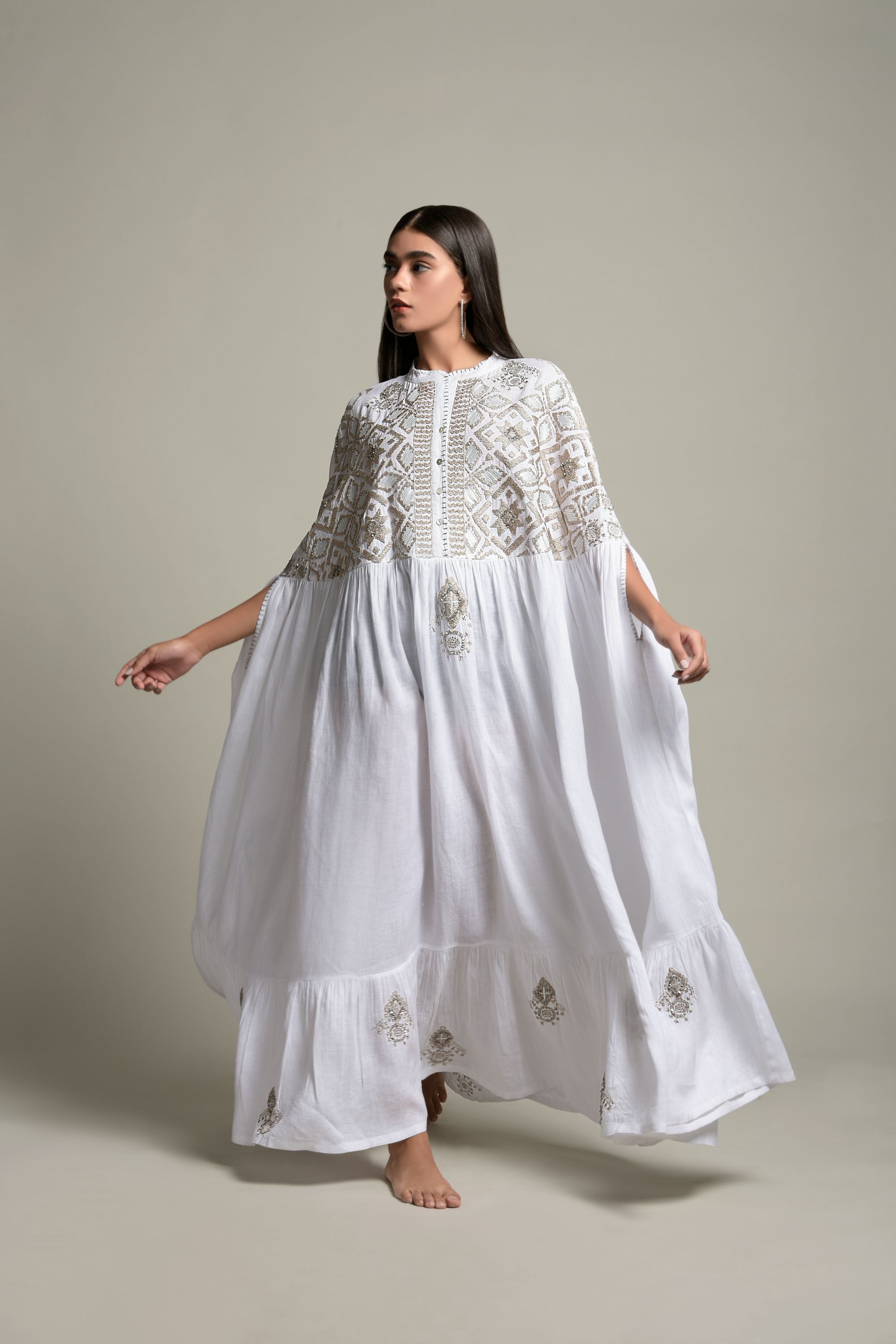 Firdos Embellished & Embroidered Jalabiya Cape