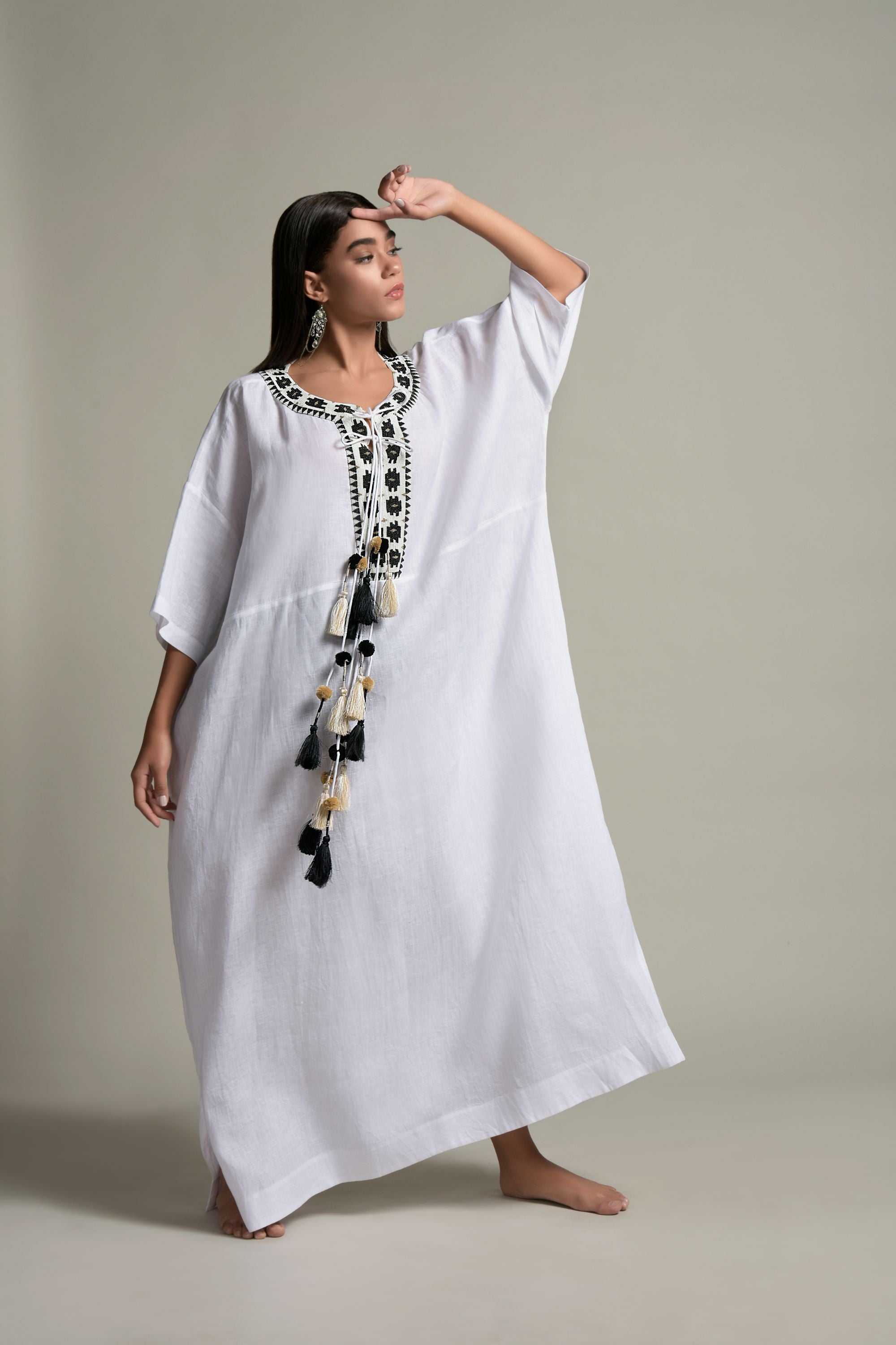 Falak Embellished Jalabiya & Tassel