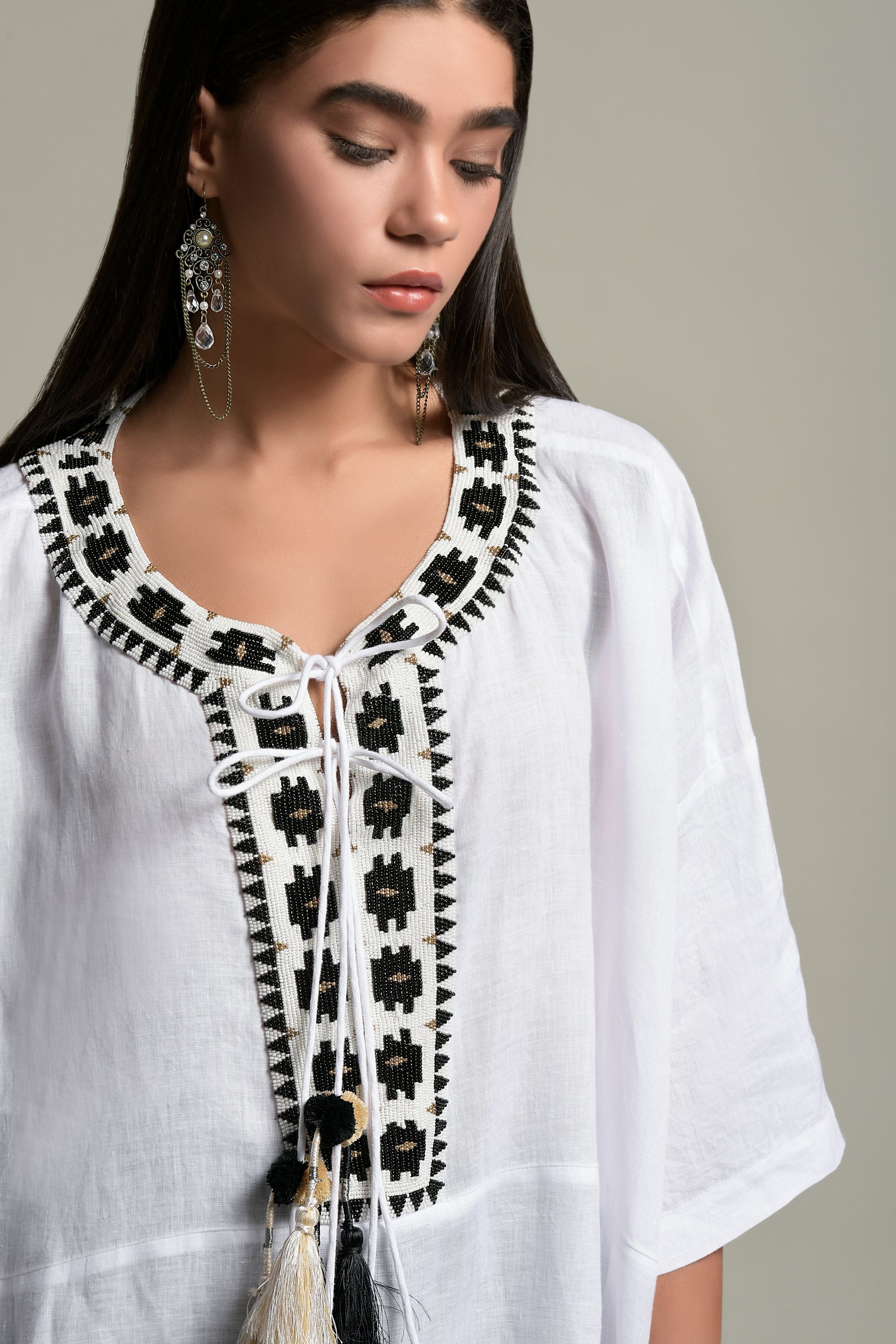 Falak Embellished Jalabiya & Tassel