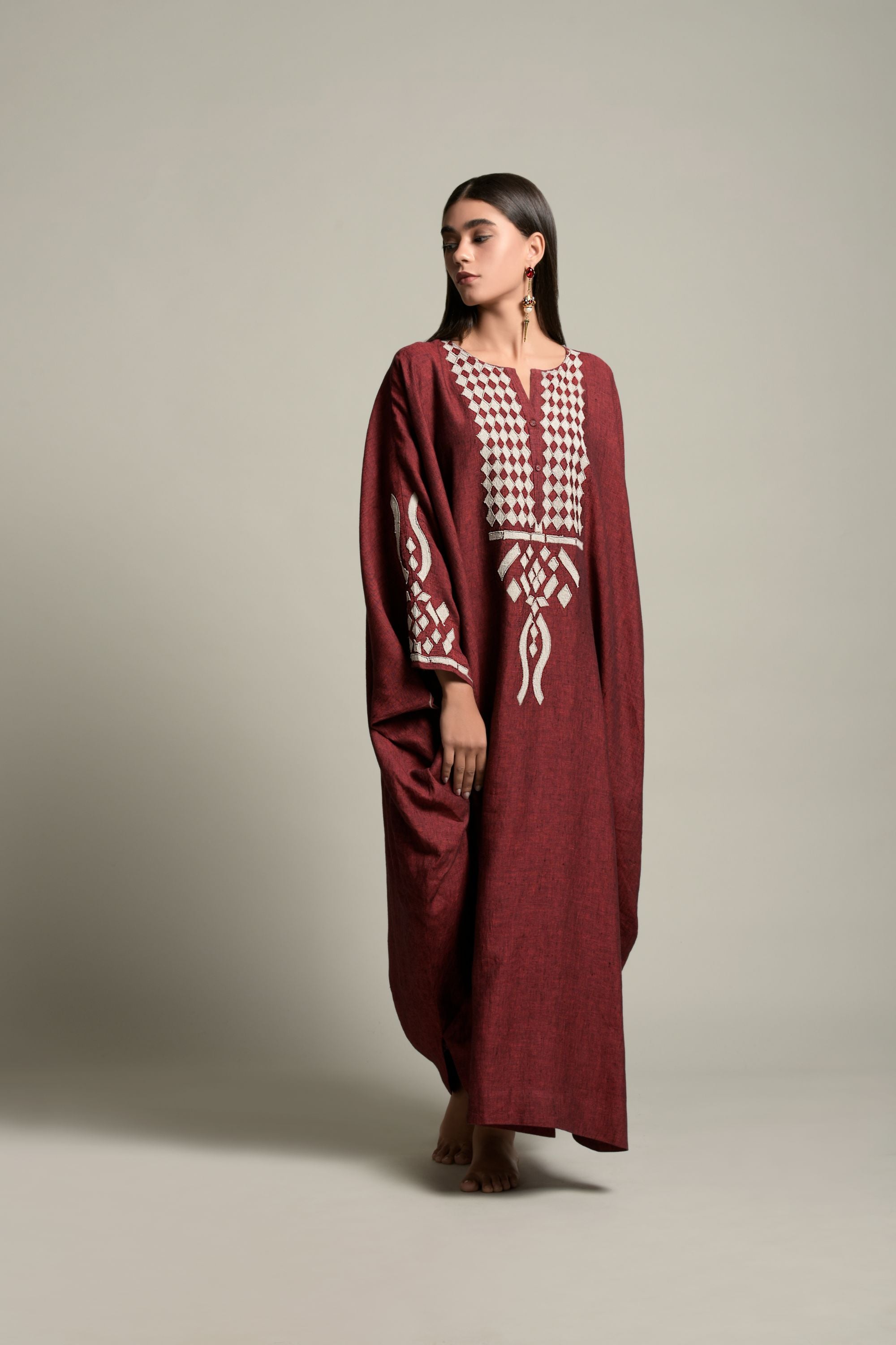 Mukta Embroidered Jalabiya with Inner Cotton Cami