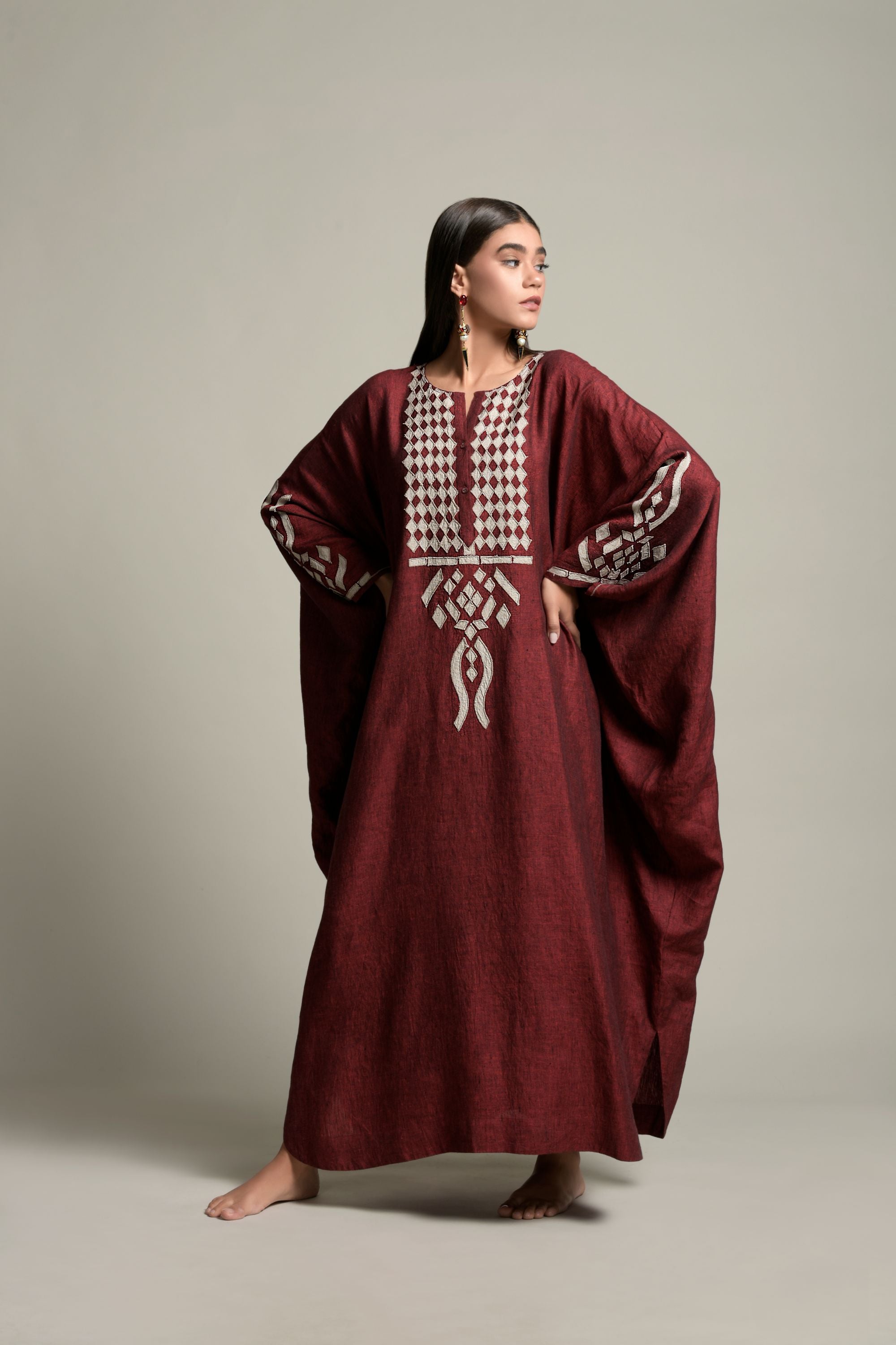 Mukta Embroidered Jalabiya with Inner Cotton Cami