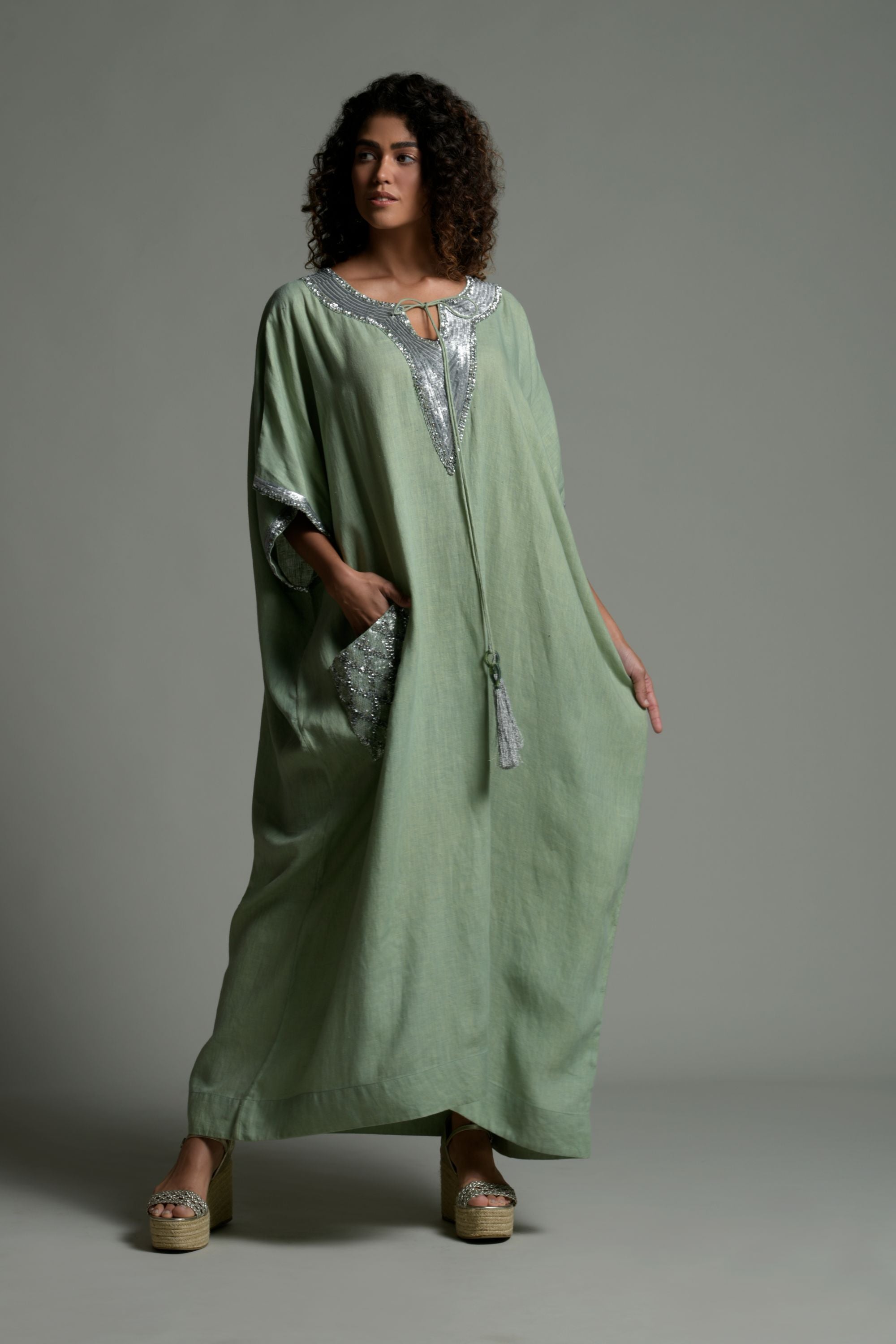 Nimrah Embellished Jalabiya & Tassel