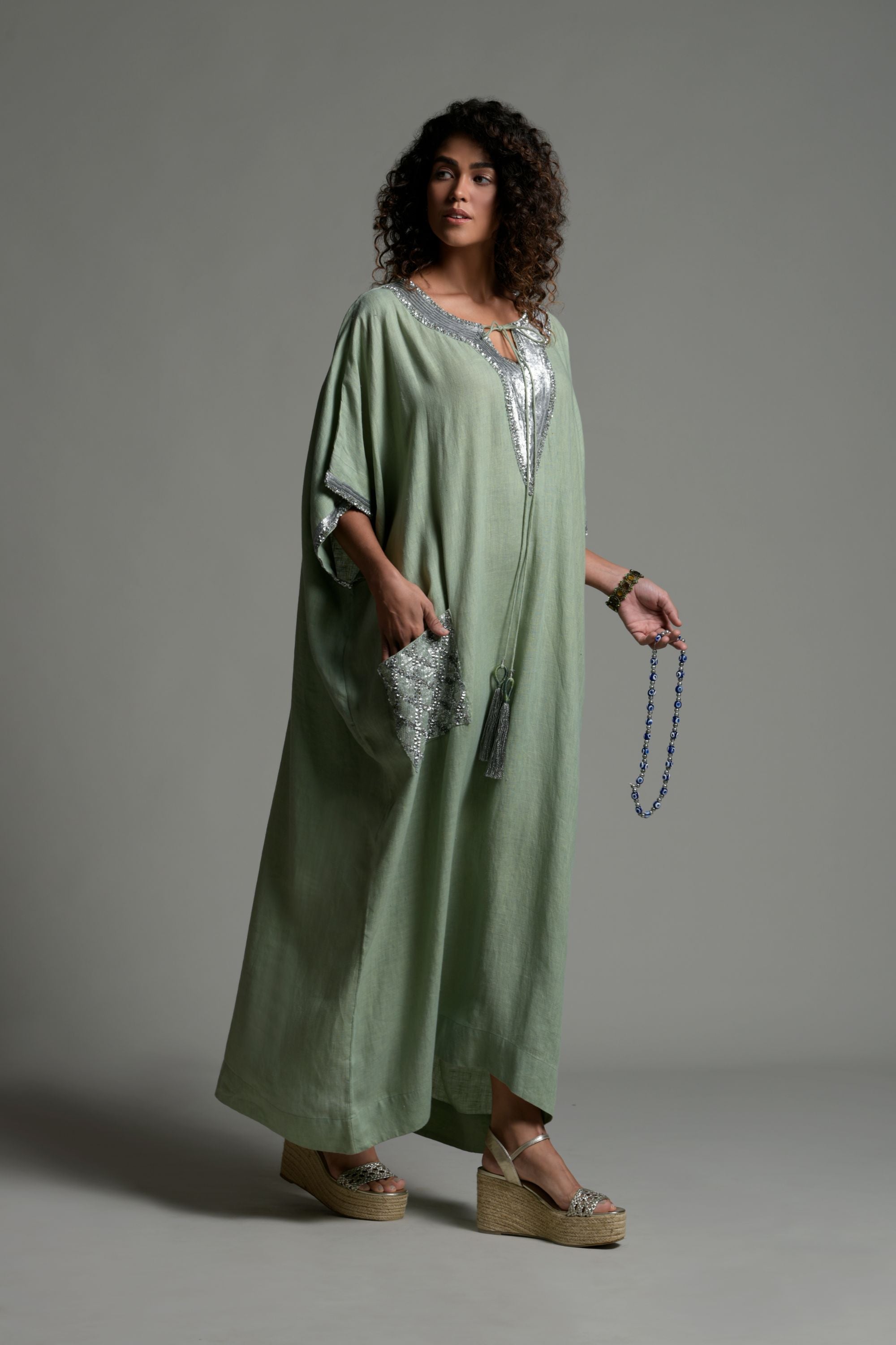 Nimrah Embellished Jalabiya & Tassel