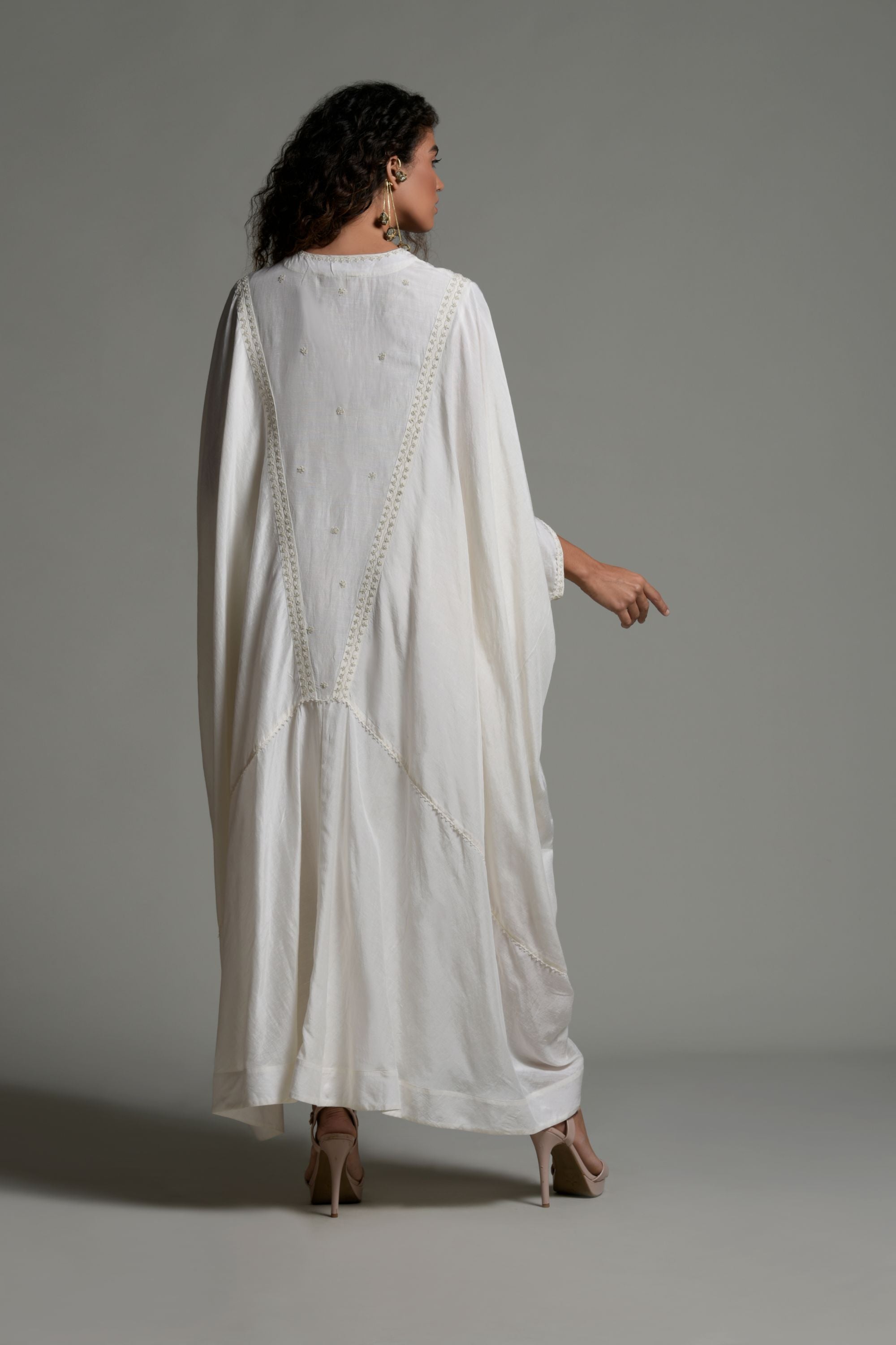 Shaheen Embroidered Jalabiya with Inner Cotton Cami