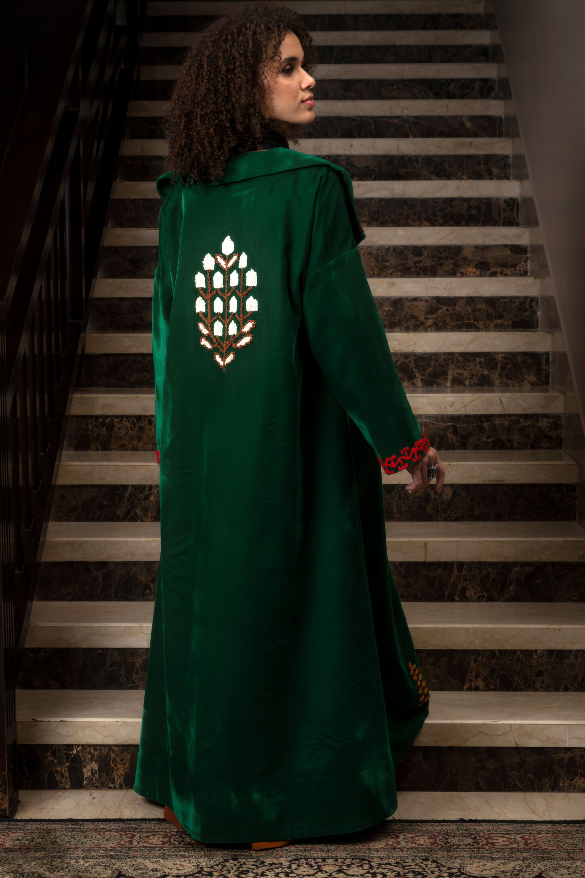 Didda Embroidered Abaya with Sheila